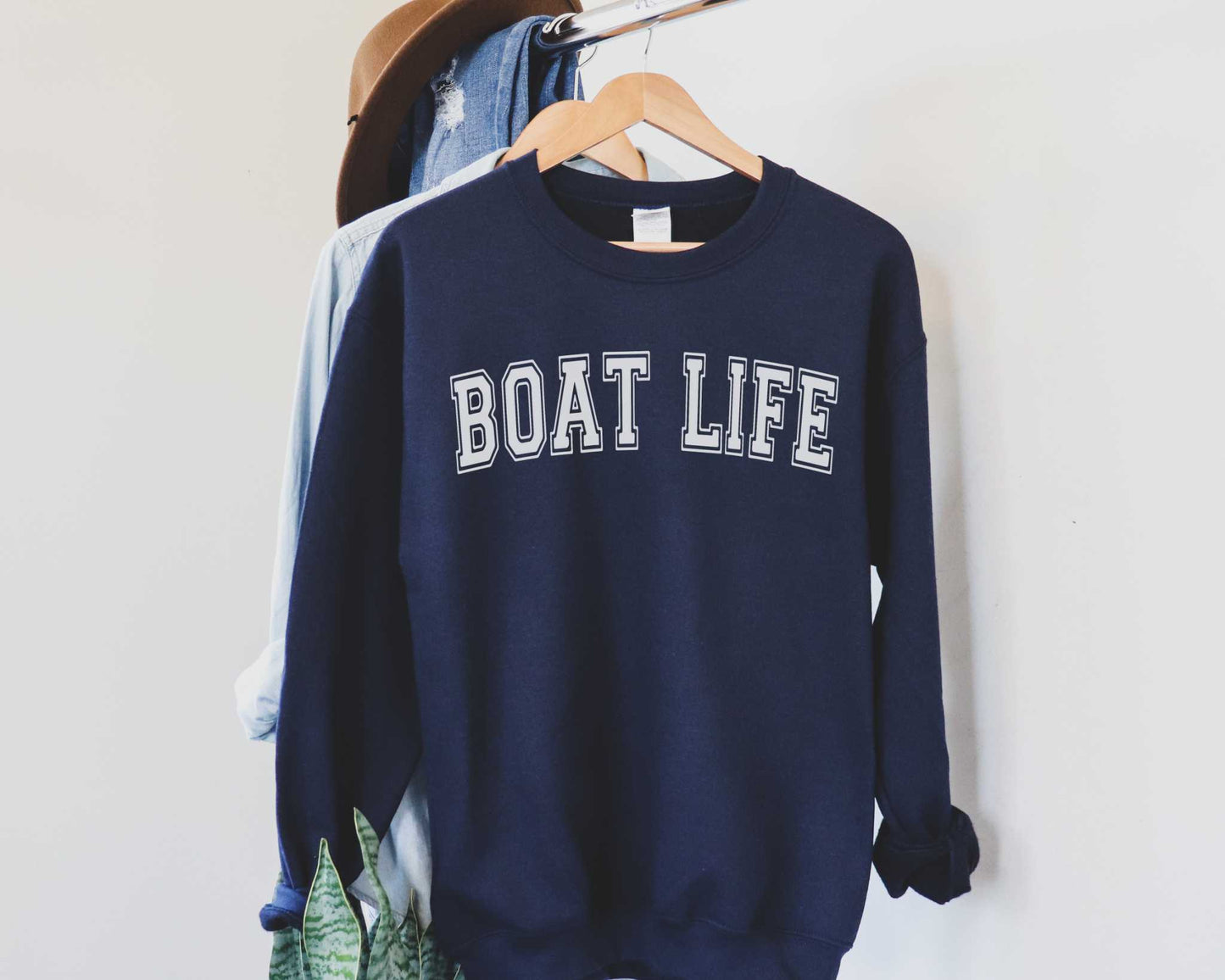 Boat Life Sweatshirt in Navy