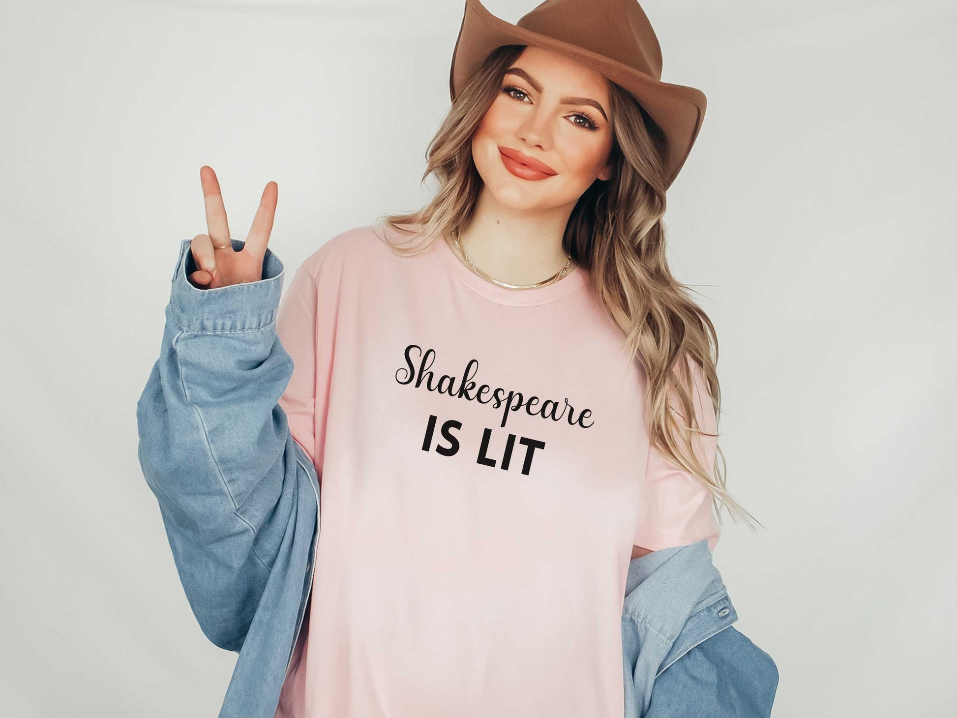 Funny Shakespeare T-Shirt in Pink