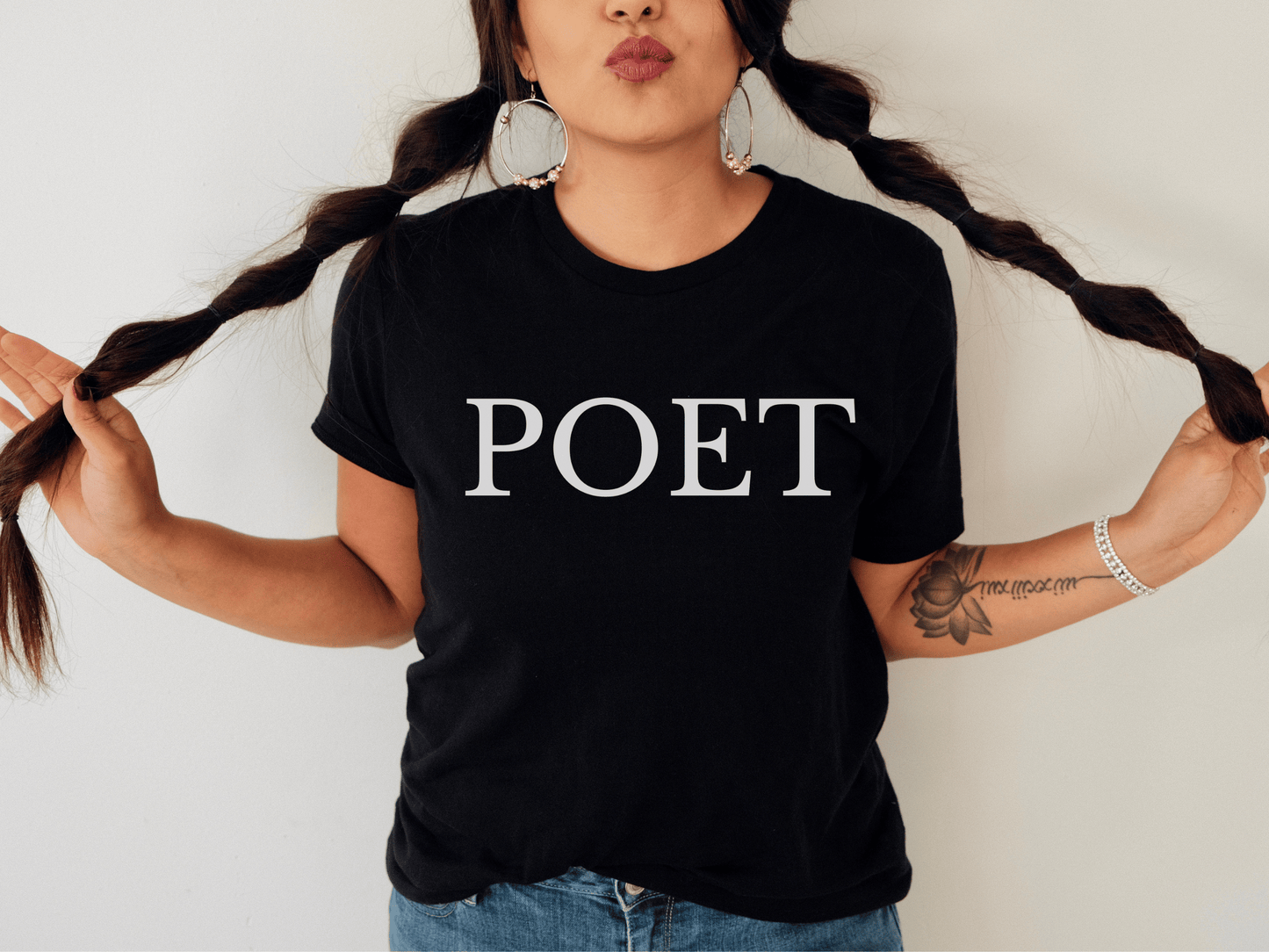 Poet T-Shirt in Black