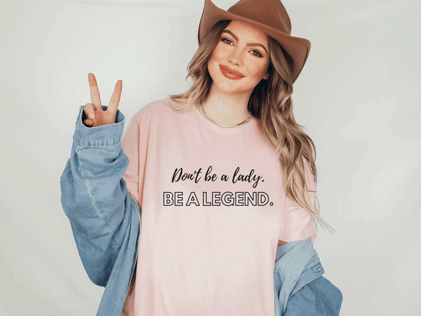 Be a Legend T-Shirt in Pink