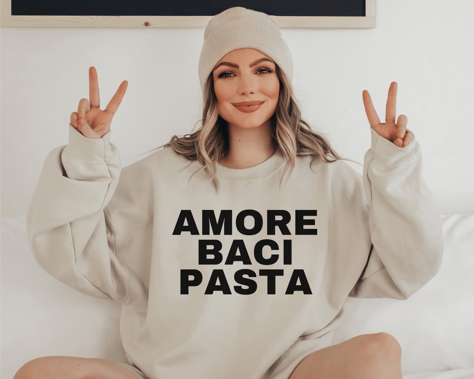 Amore Baci Pasta Sweatshirt in Sand