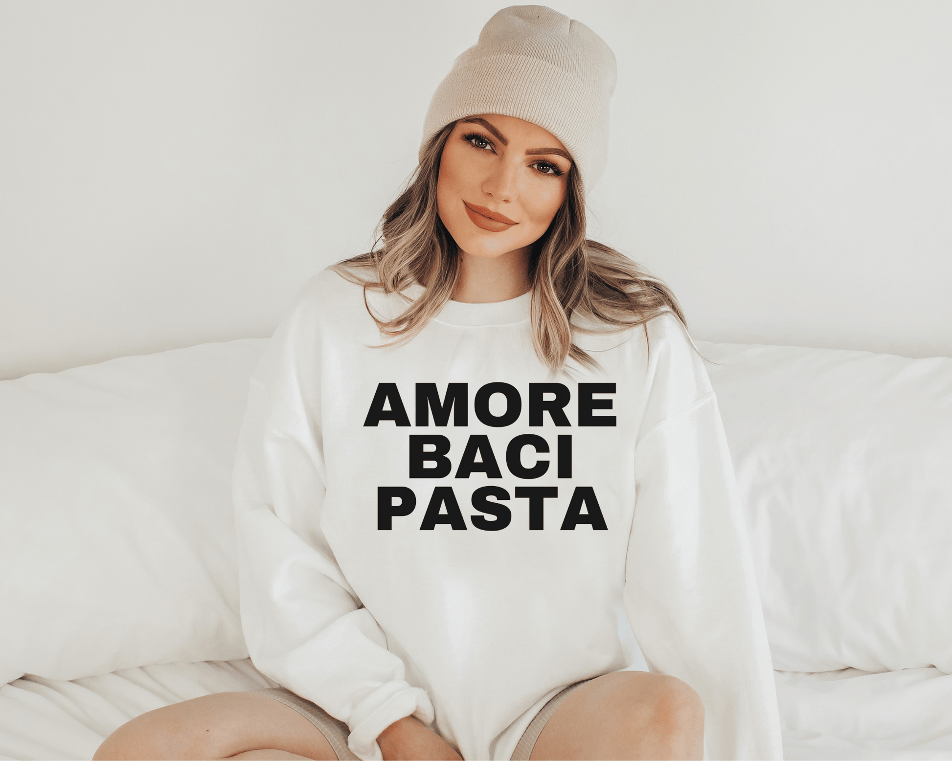 Amore Baci Pasta Sweatshirt in White